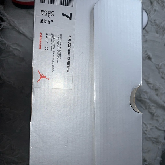 Jordan retro 13 Chicago’s 2017 intact box - Picture 9 of 9
